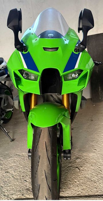 KAWASAKI ZX10R - 24