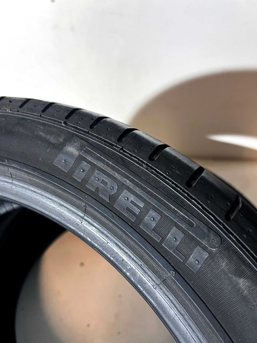 Pneus Pirelli Pzero PZ4 - 225/45/19 - Excelentes