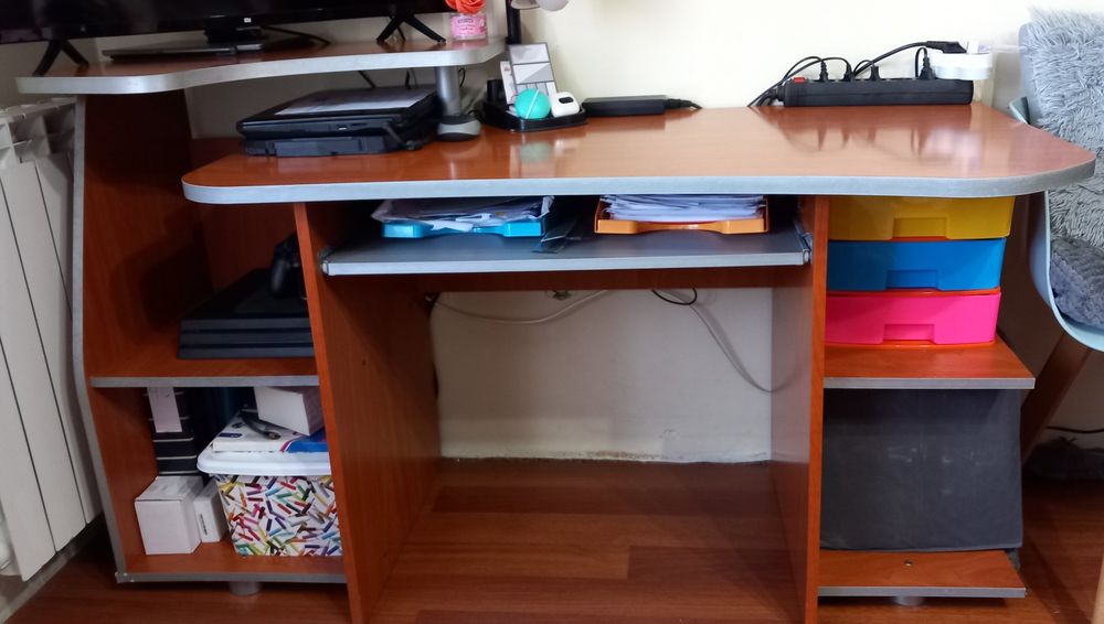 Secretaria/ mesa de trabalho