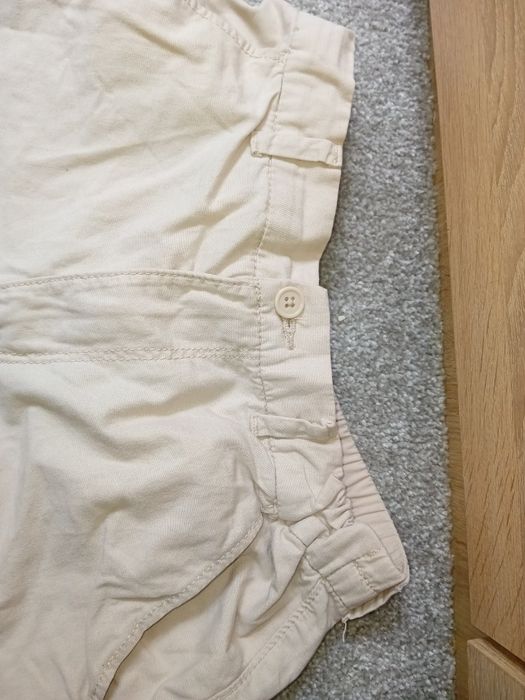 Spodnie jasne beżowe kilka razy noszone oczywiście będą wyprasowane