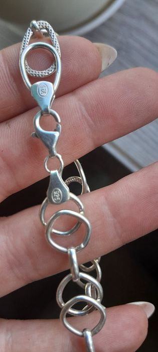 Срібний брослет довжина 20 см в дуже гарному стані,одягала лише 5 раз