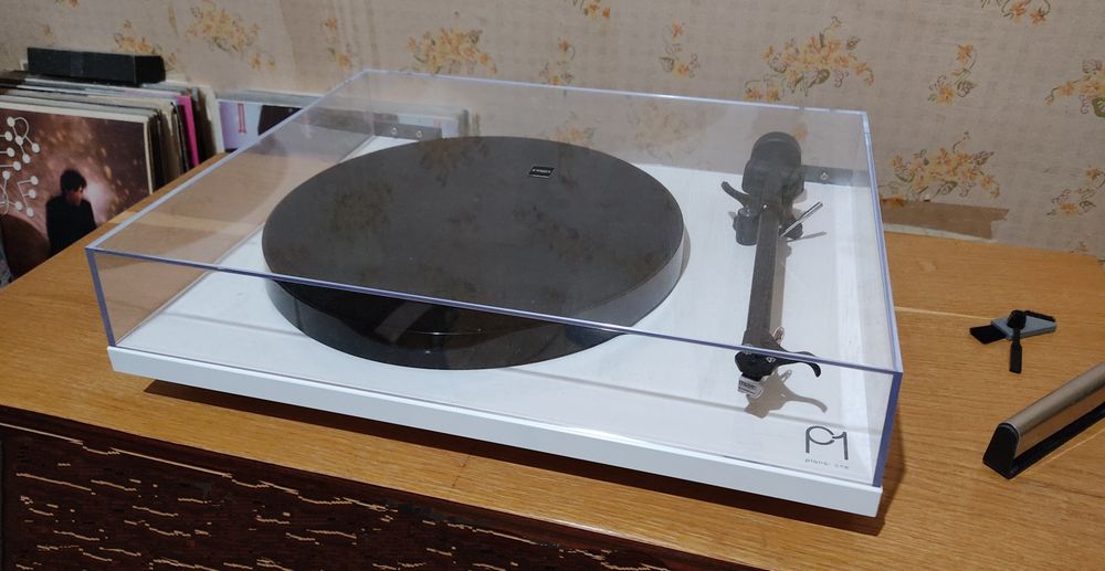 Програвач вінілу Rega Planar 1 White