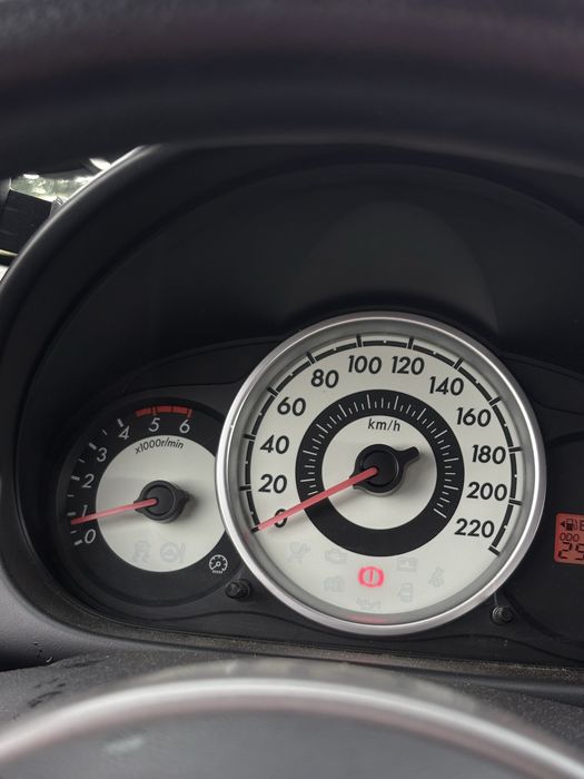 Samochod Mazda 2 2009r