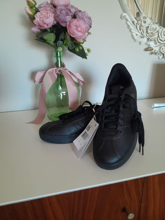 Sapatilhas Adidas Pretas VL Court 3.0