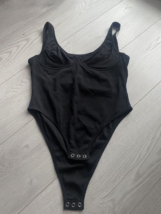 Жіноче боді чорного кольору