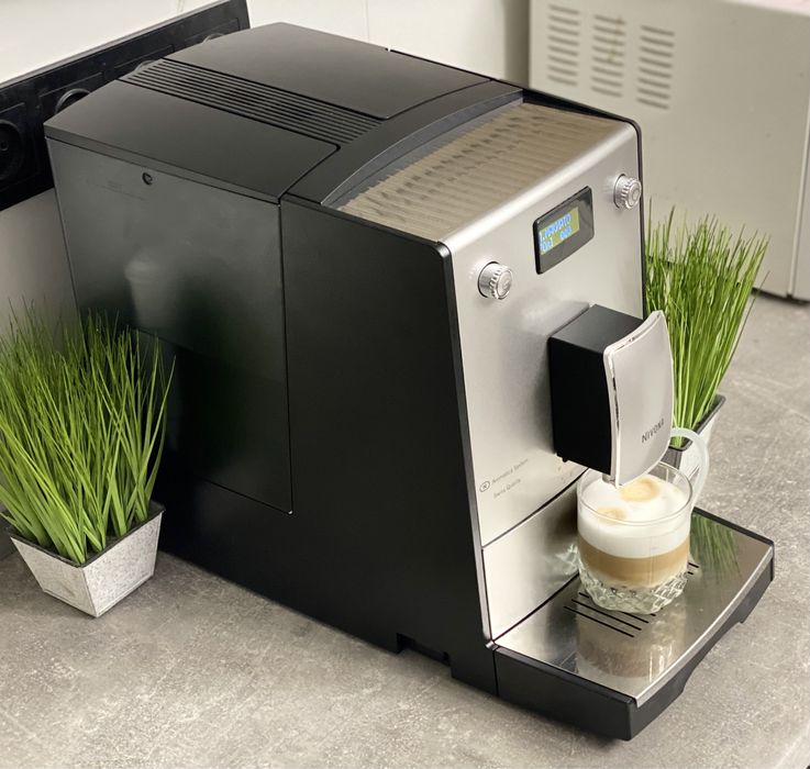 Кофемашина Nivona кавоварка кофеварка хороший стан