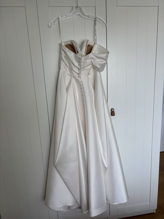 Suknia ślubna Essense of Australia D3570