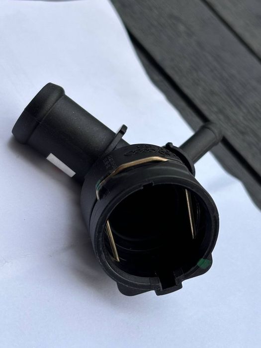 Муфта патрубка охолодження .