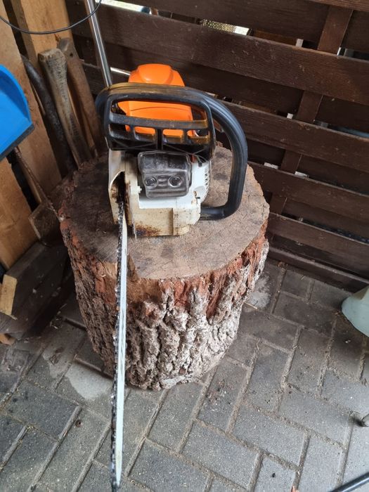 pilarka Stihl MS 271 o mocy 3,5 KM