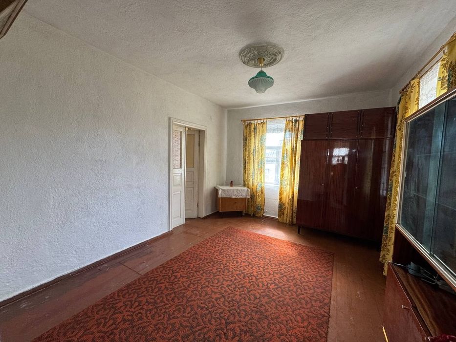 Продається будинок 51м² земельна ділянка 7 соток.  Р-н 3 школи