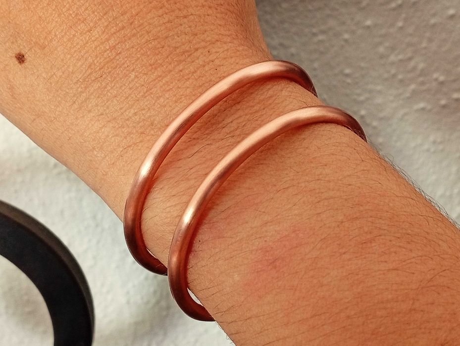 Conjunto de 2 Pulseiras Unisexo em Cobre Verdadeiro, terapeuticas e energéticas, várias espessuras disponiveis.