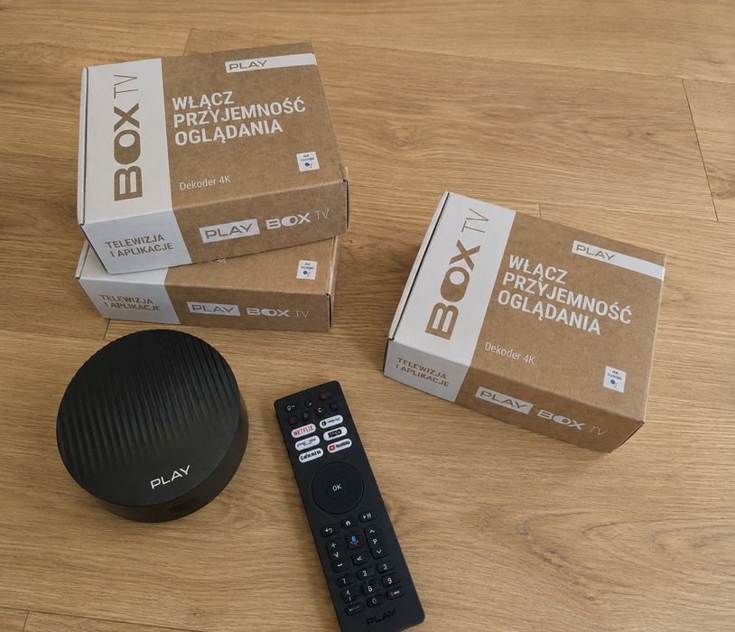 3 dekodery Play now tv box