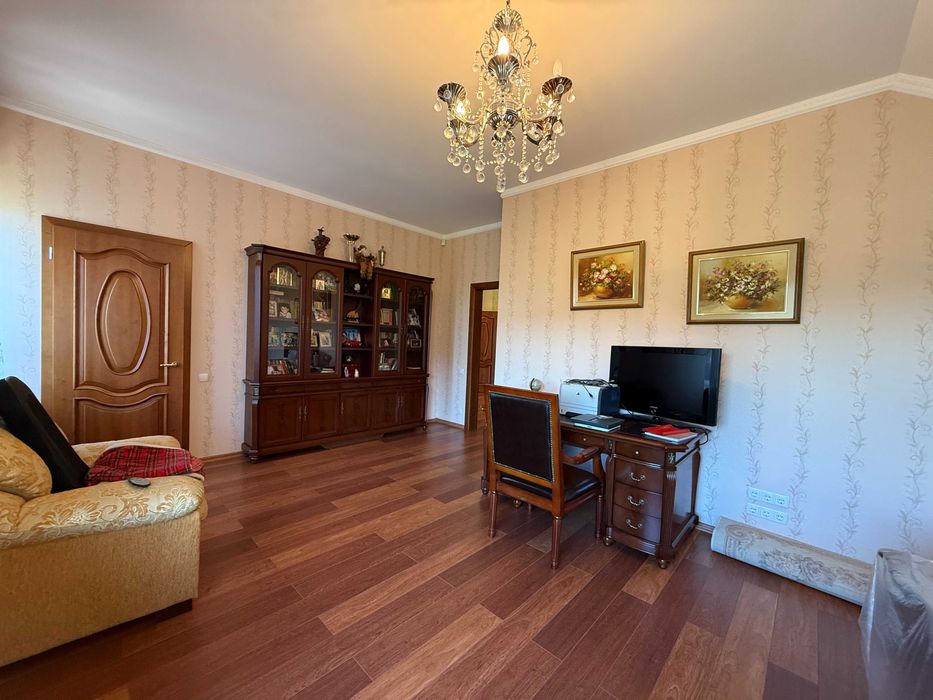 Оренда будинку 264 м2, с. Крюківщина, вул. Чумацька,5