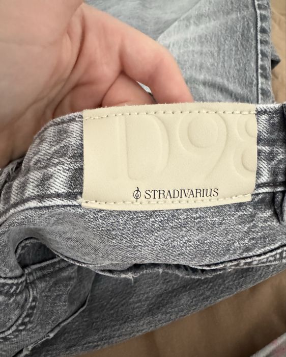 Графітові джинси Stradivarius