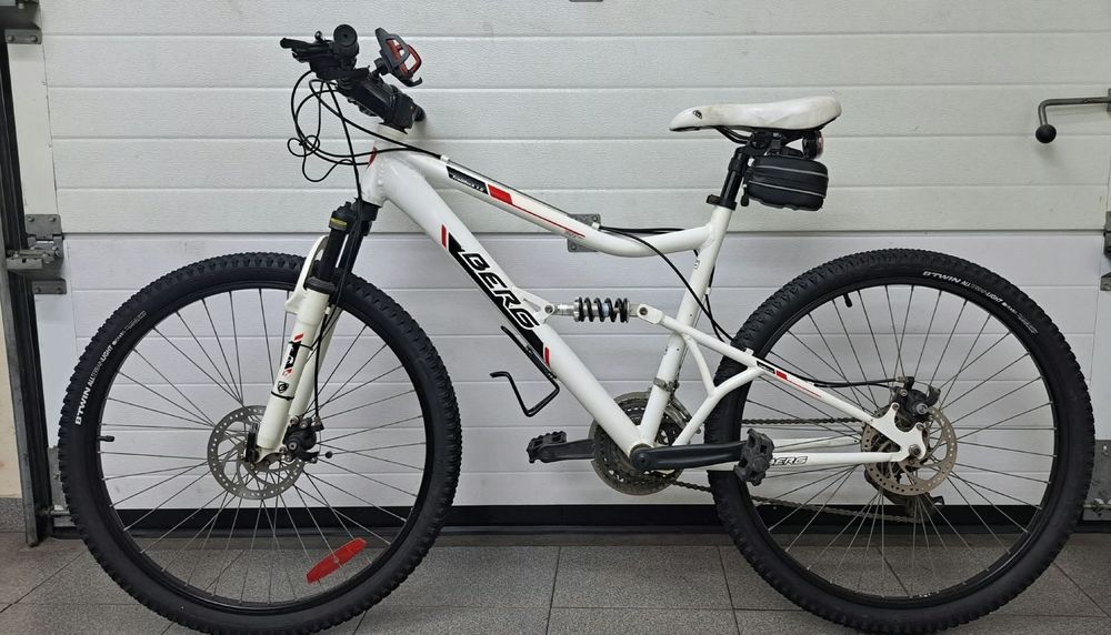 Vende se Bicicleta Berg