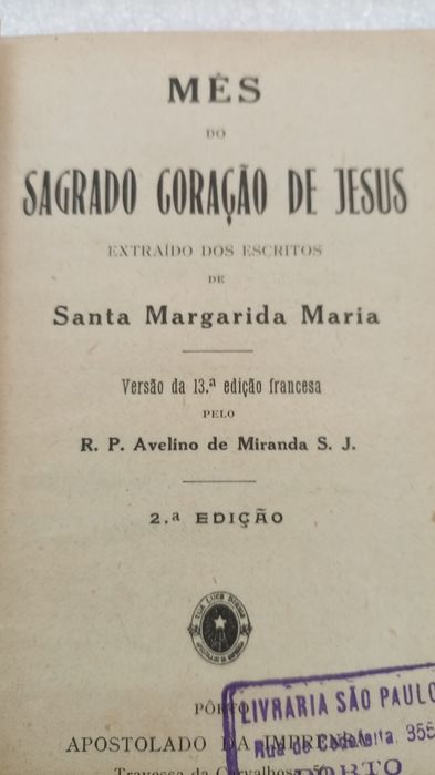 Livro antigo sobre religião