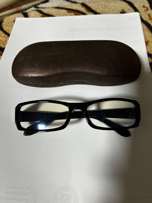 Безкоштовно окуляри і навушники