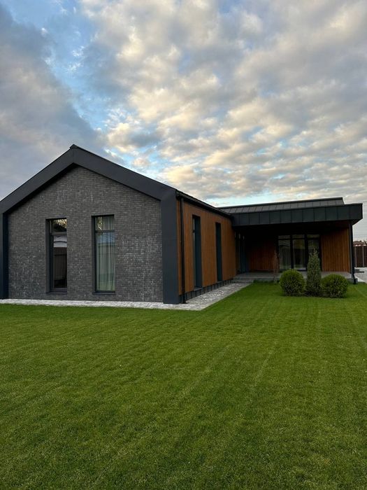 Продам дом с ремонтом Новоалександровка "Barnhouse "