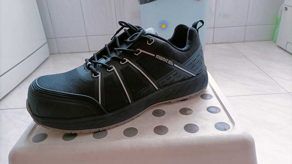 Calçado de segurança novo