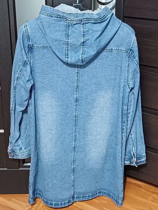 Джинсовая куртка.