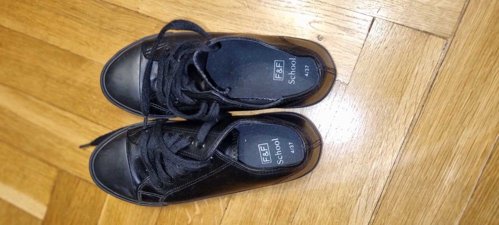 Buty sportowe chłopięce trampki rozm. 37