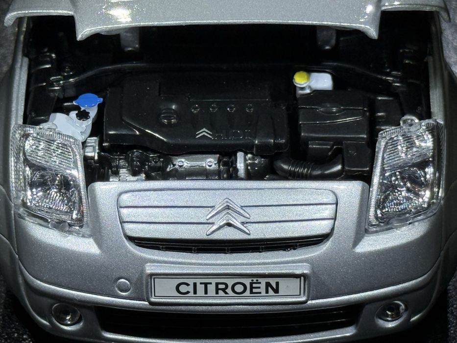 Citroen C2 1:18 welly [RARYTAS]