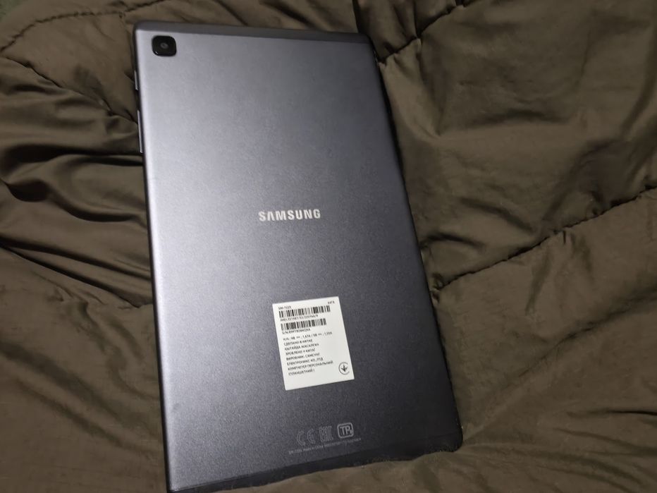 Продам планшет Samsung A7 lite 4/64