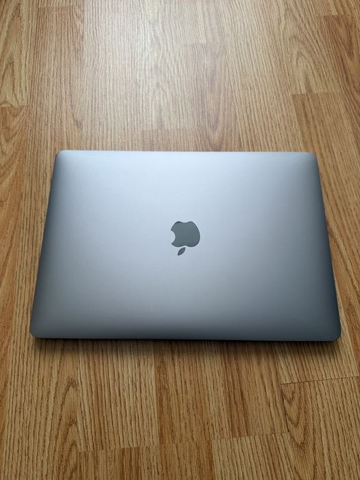 MacBook Pro 13 2020 M1 8/256 GB A2338