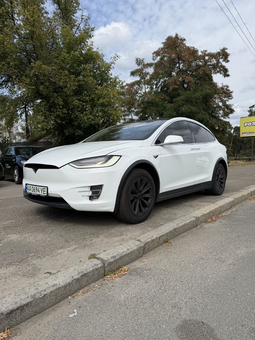 Продам Tesla model X