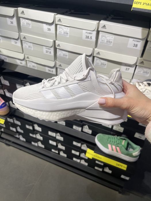 Кросівки adidas оригінал