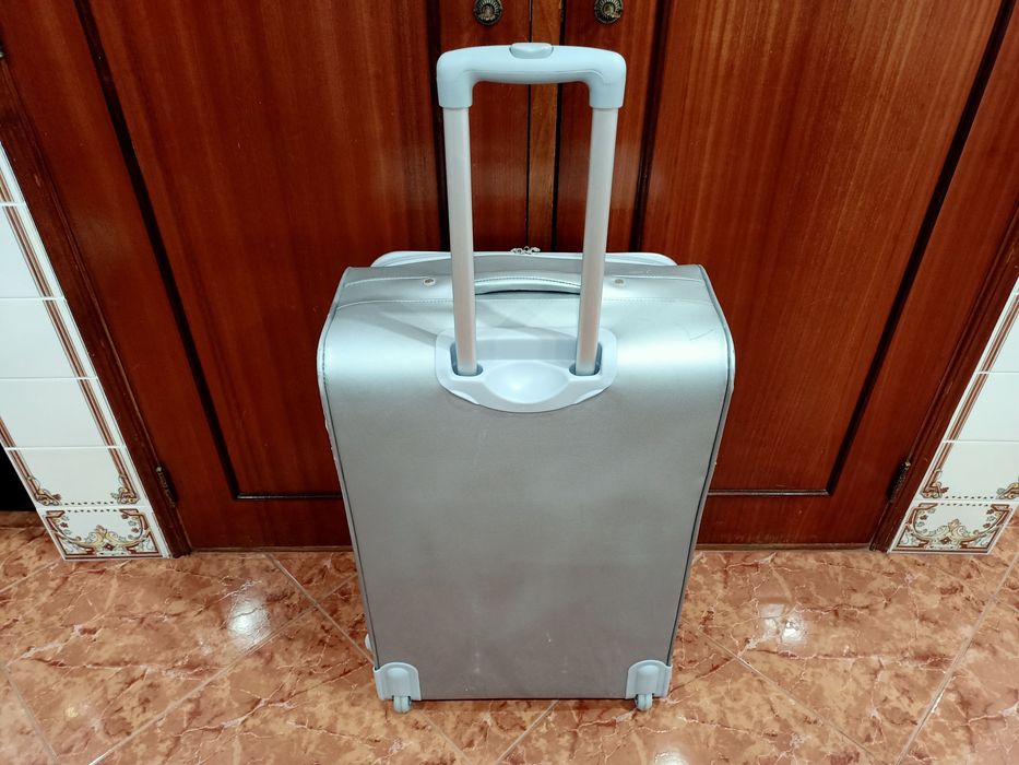 Mala malas de porão até 23 kg viagem casa quarto apartamento vivenda carro cozinha.