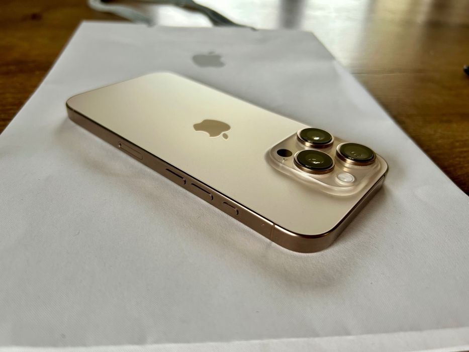 APPLE iPhone 16 Pro, 128GB Tytan, na gwarancji do 09.2026, bdb stan