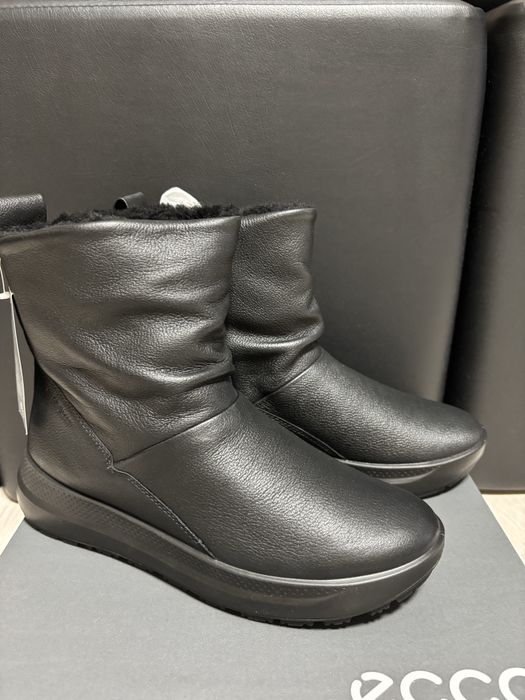 Зимові черевики  Ессо на 38 розмір