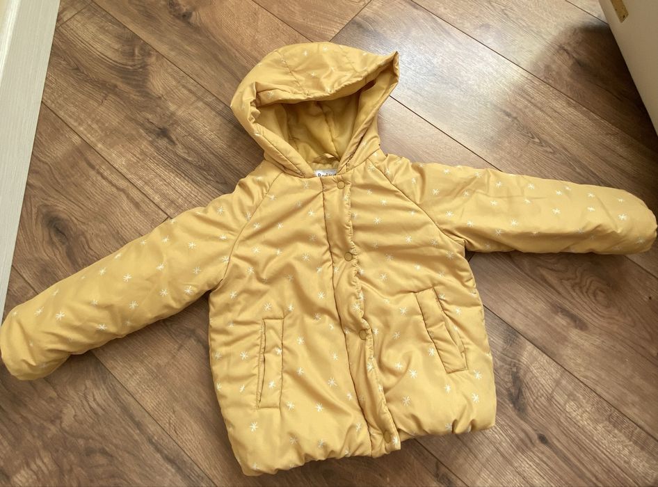 Весняна куртка для дівчинки