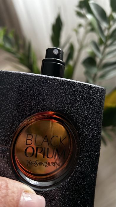Yves Saint Laurent Black Opium