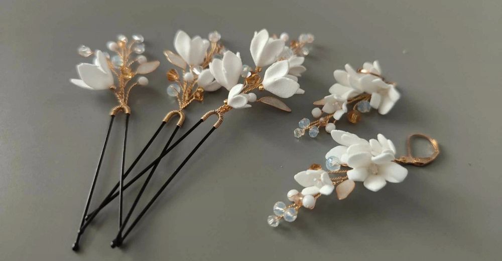 Komplet biżuterii kolczyki i 3 kokówki