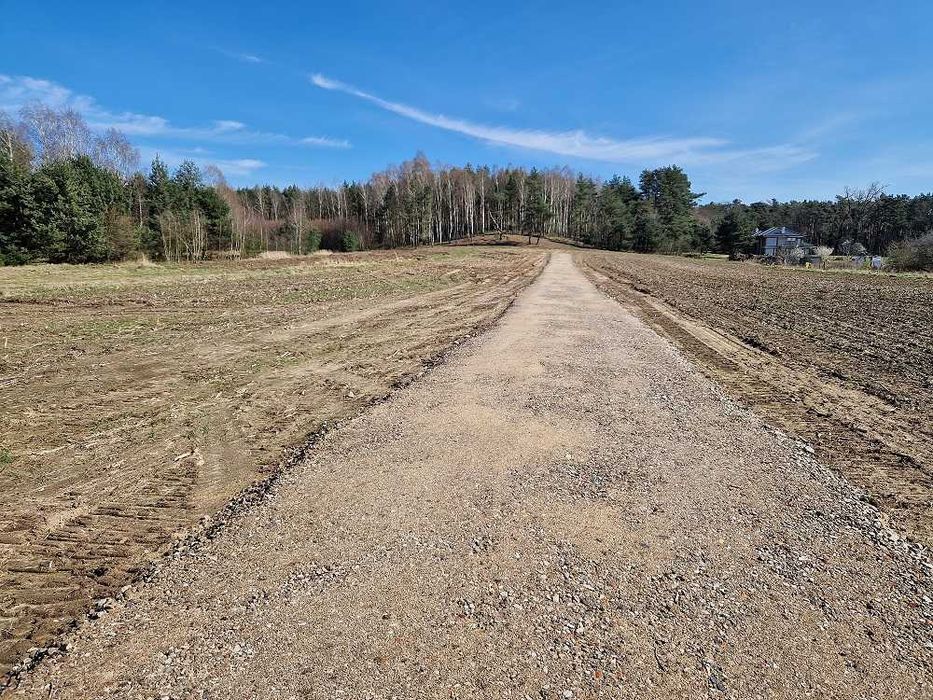 Sprzedam działkę budowlaną z warunkami zabudowy