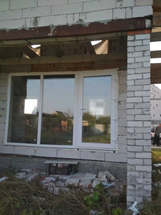 Окна из недорогих бу профилей под заказ ,ролеты.
