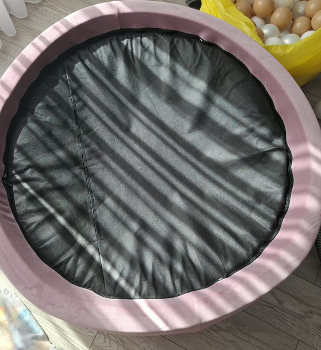 Продам сухий басейн