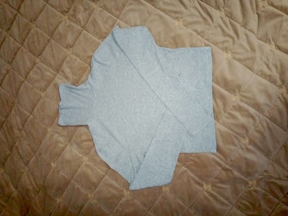 Сірий светр, розмір S-M