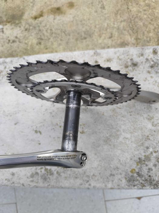 Centro Pedaleiro Shimano e suporte de bidon