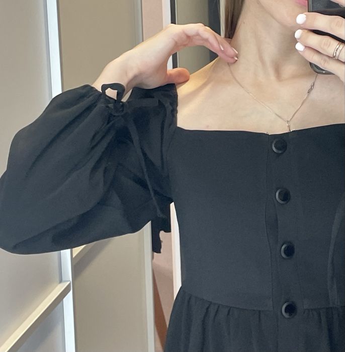 Продається чорна сукня розміру xs