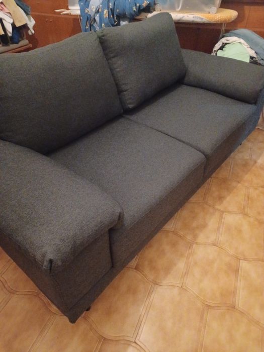 Sofá em tecido 2 lugares