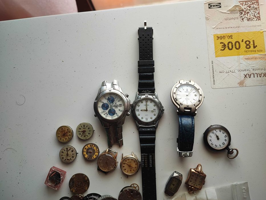 Lote de relógios para peças ou reparação