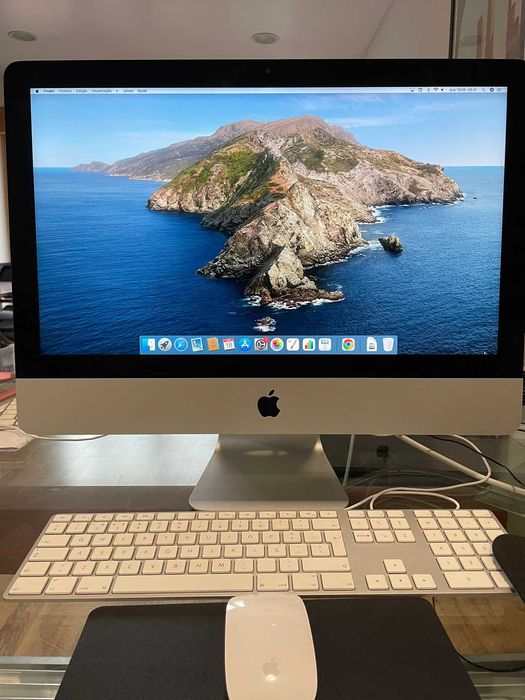 Mobiliário e Equipamento de Escritório – iMac, Cadeiras, Mesas