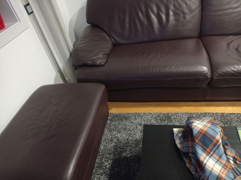 Venda de sofá e pufe