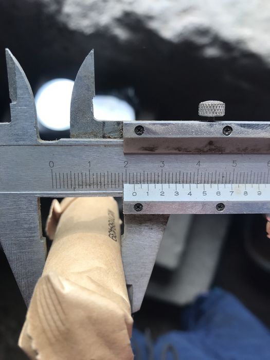 Поршни и кольца на Mitsubishi. Всё оригинал. Тип двигателя - 4G64