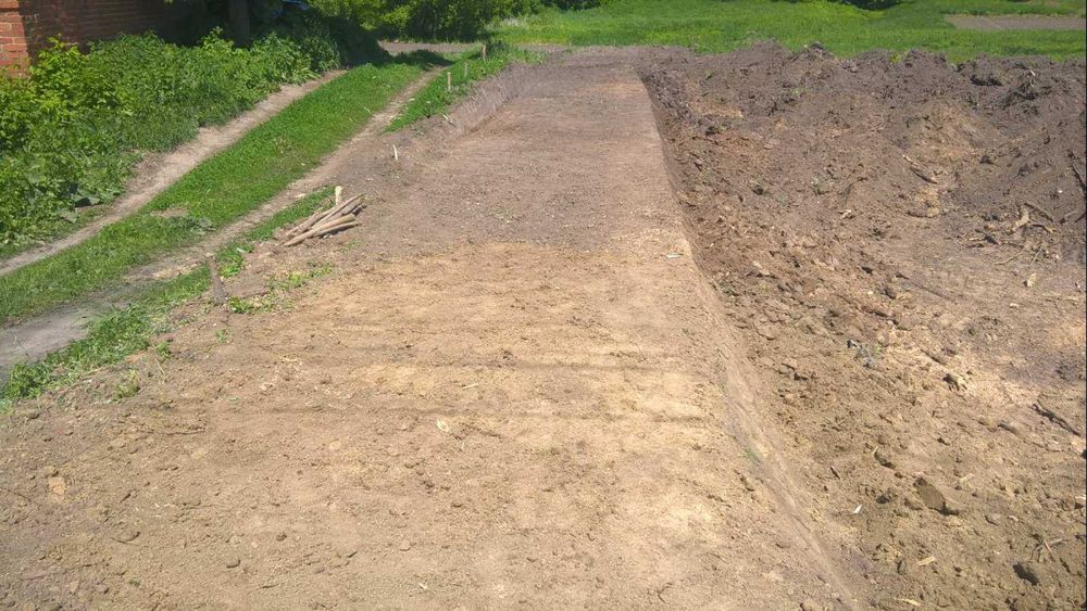 Земляные работы,планировка,демонтаж ветхих строений,спил деревьев ...