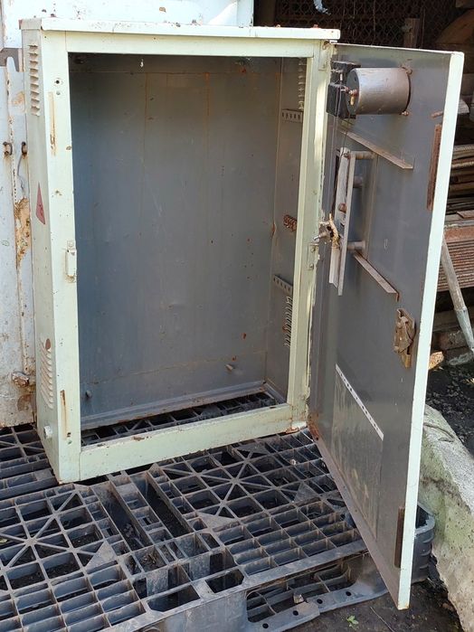 Шафа електромонтажна 66х100х25 см