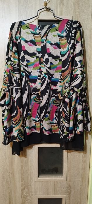 Kolorowy wzorzysty sweterek